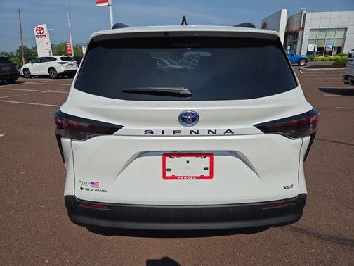 2025 Toyota Sienna XLE 7 Passenger