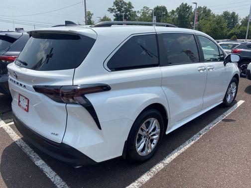 2025 Toyota Sienna XLE 7 Passenger