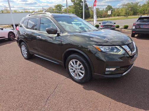 2017 Nissan Rogue SV