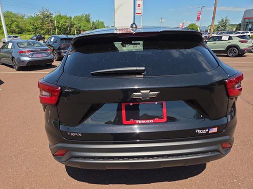 Mosaic Black Metallic 2024 Chevrolet Trax LS