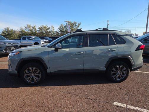 2022 Toyota RAV4 Hybrid XLE Premium