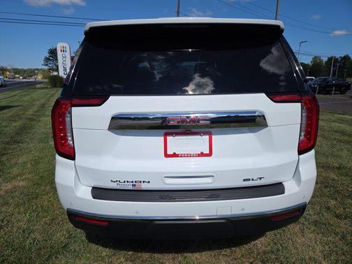 2022 GMC Yukon SLT