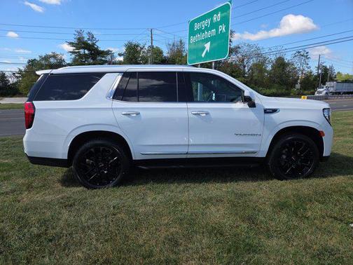 2022 GMC Yukon SLT
