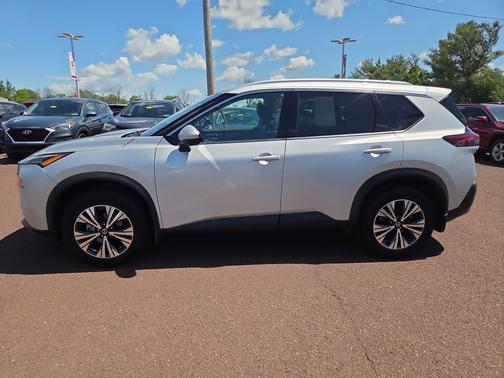 Brilliant Silver Metallic 2021 Nissan Rogue SV