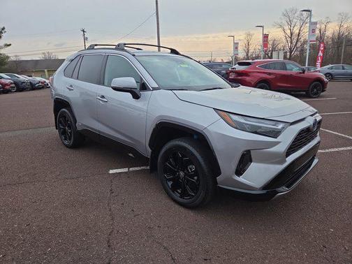 2023 Toyota RAV4 Hybrid SE