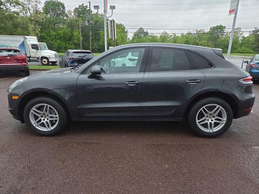 2021 Porsche Macan Base