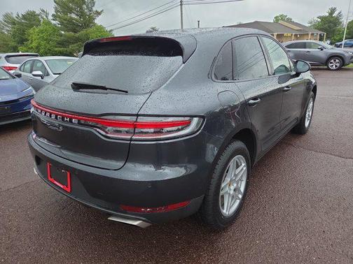 2021 Porsche Macan Base