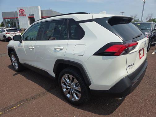 2022 Toyota RAV4 XLE Premium