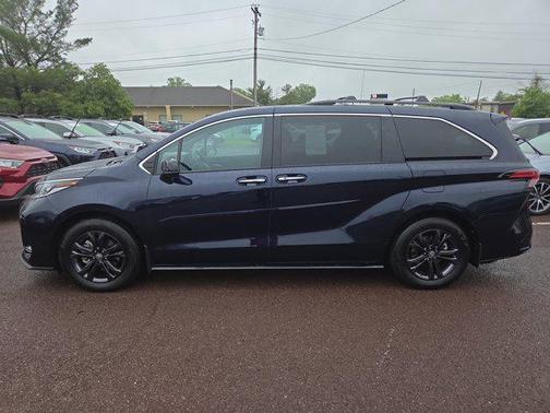 2024 Toyota Sienna XSE 7 Passenger