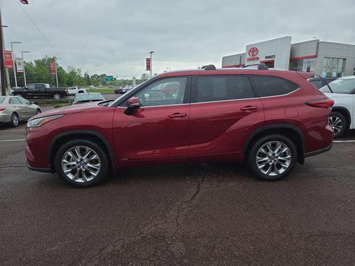 2022 Toyota Highlander Hybrid Limited