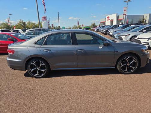2020 Volkswagen Passat 2.0T R-Line