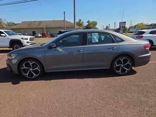 2020 Volkswagen Passat 2.0T R-Line