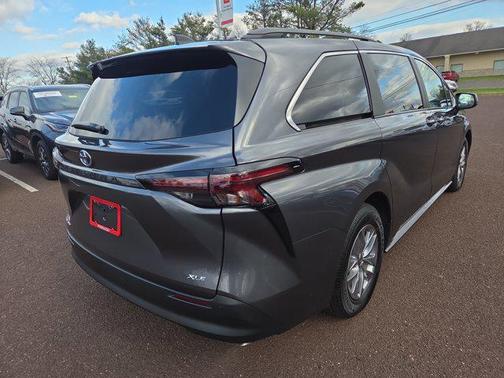 2025 Toyota Sienna XLE