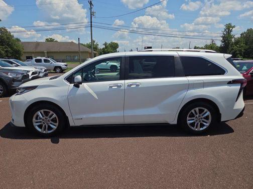 2021 Toyota Sienna Limited 7-Passenger