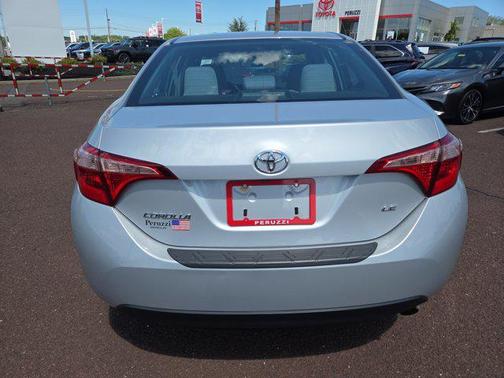 Classic Silver Metallic 2019 Toyota Corolla LE