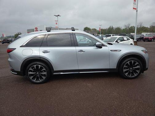 2024 Mazda CX-90 PHEV Premium Plus