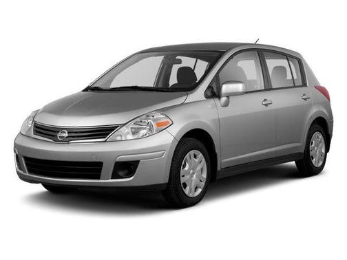 Brilliant Silver Metallic 2010 Nissan Versa 1.8 SL