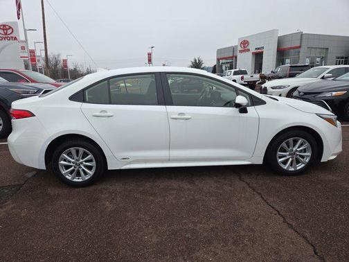 2024 Toyota Corolla Hybrid LE