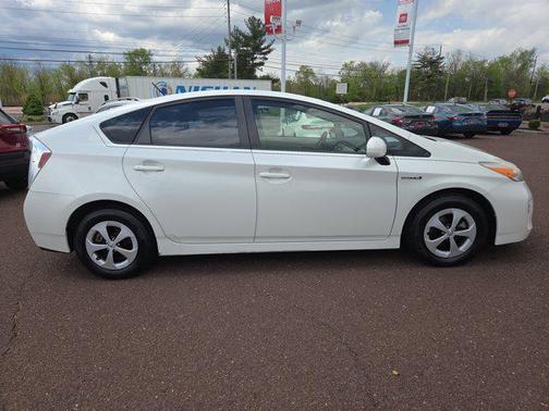 White 2015 Toyota Prius Two