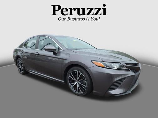 Predawn Gray Mica 2018 Toyota Camry XLE