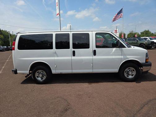 2017 Chevrolet Express 3500 LT