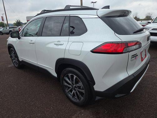 2025 Toyota Corolla Cross XLE