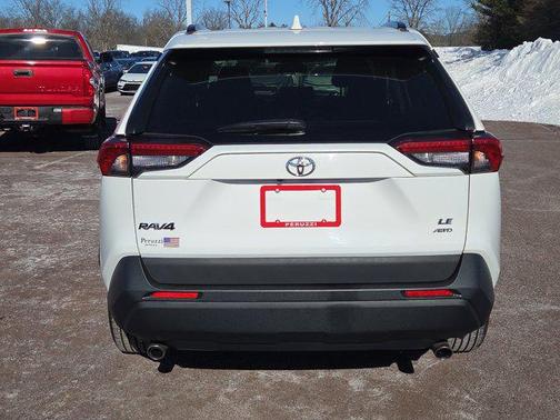 2019 Toyota RAV4 LE
