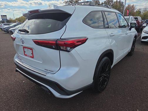 2023 Toyota Highlander XSE