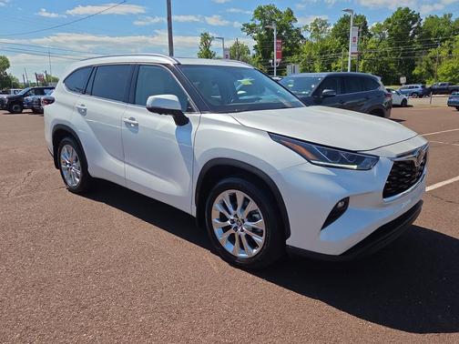 Wind Chill Pearl 2024 Toyota Highlander Limited