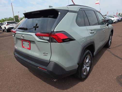 2022 Toyota RAV4 XLE