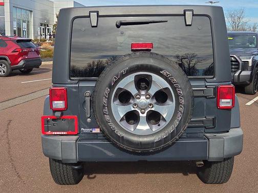 2016 Jeep Wrangler Unlimited Sahara