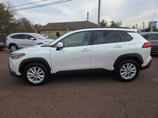 2022 Toyota Corolla Cross LE