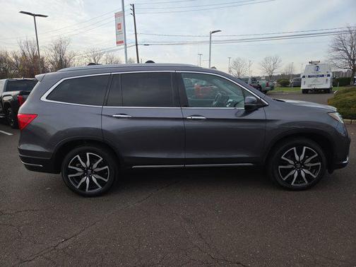 2020 Honda Pilot Touring 8-Passenger