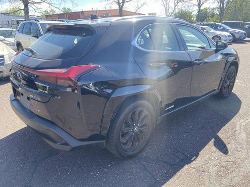2022 Lexus UX 250h Base