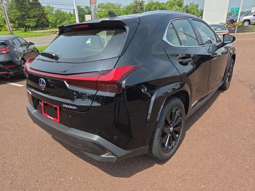 2022 Lexus UX 250h Base