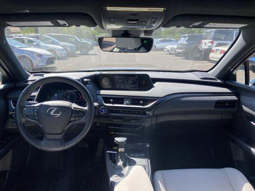 2022 Lexus UX 250h Base