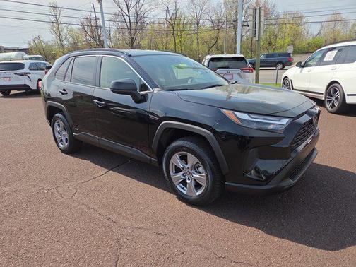 2025 Toyota RAV4 Hybrid LE