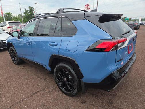 2024 Toyota RAV4 Hybrid SE
