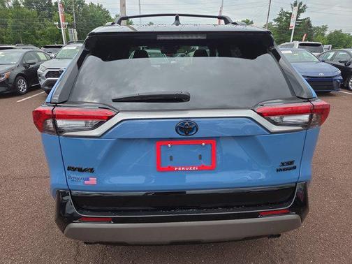 2024 Toyota RAV4 Hybrid SE