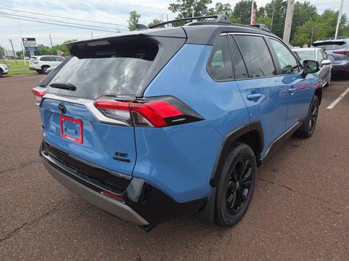 2024 Toyota RAV4 Hybrid SE