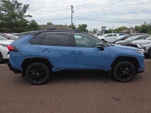 2024 Toyota RAV4 Hybrid SE