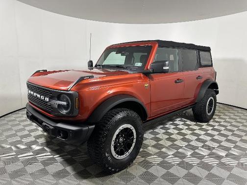 HOT PEPPER RED MET TINT CC 2022 Ford Bronco