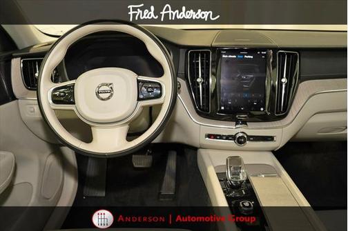 2022 Volvo XC60 B5 Inscription