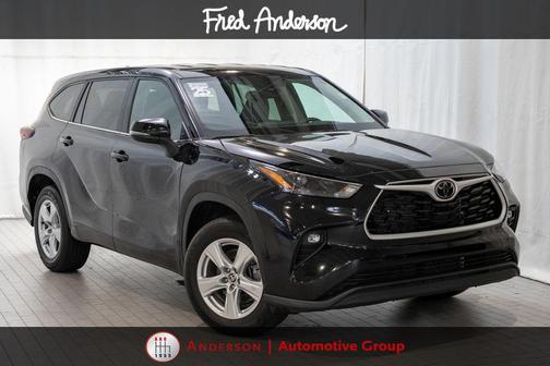 Midnight Black Metallic 2025 Toyota Highlander LE