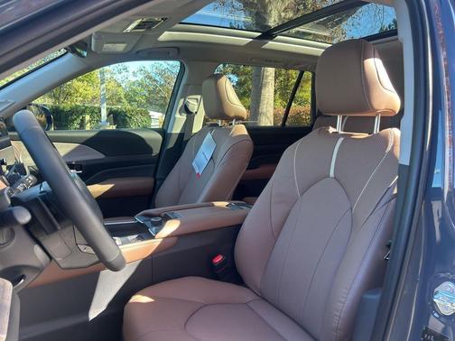 2026 Toyota Grand Highlander Platinum