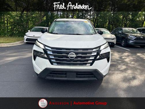 Glacier White 2024 Nissan Rogue S