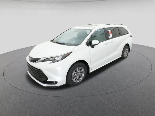 Wind Chill Pearl 2026 Toyota Sienna XLE