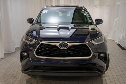 2021 Toyota Highlander Hybrid XLE