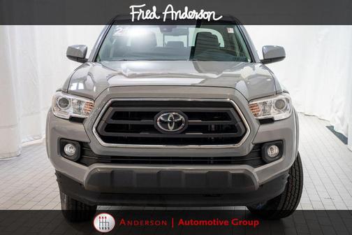 Cement 2021 Toyota Tacoma SR5