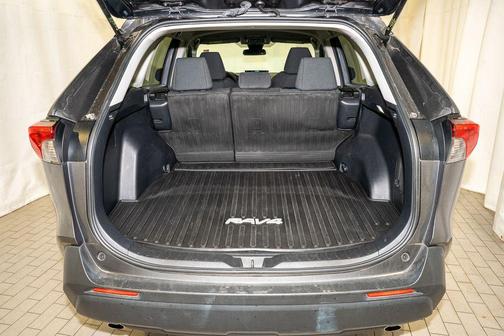 2023 Toyota RAV4 Hybrid SE